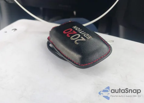 2021 Toyota Prius 2020 Edition z USA, uszkodzony, nr VIN JTDKAMFUXM3129214